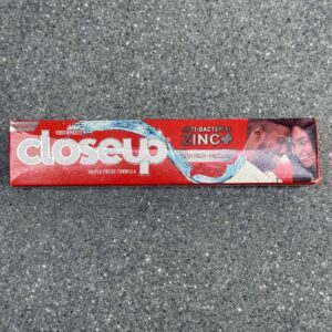 Closeup, anti bacterial zinc+ (tooth paste)