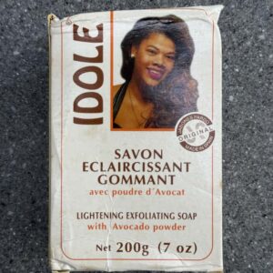 Idole salon Eclaircissant gommant